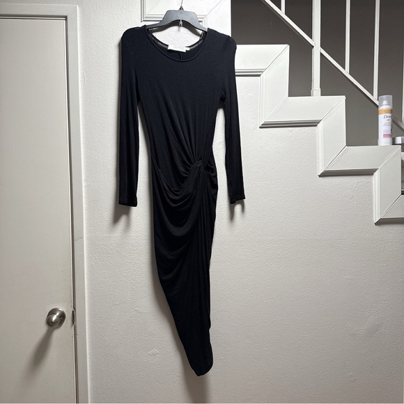 ASTR Elegant Black bodycon Long Sleeve Dress NWT M - Picture 2 of 4
